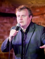 Noel James round